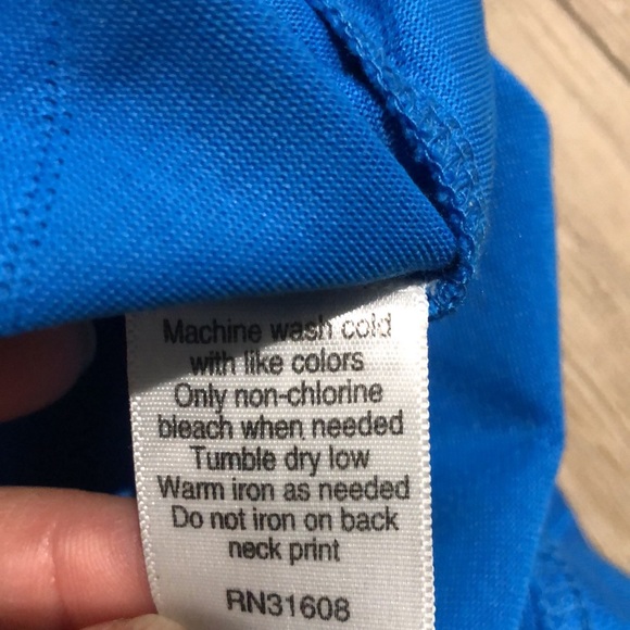 Like new! - JOS. A. BANK Leadbetter Textured Golf Polo Shirt - Picture 4 of 7